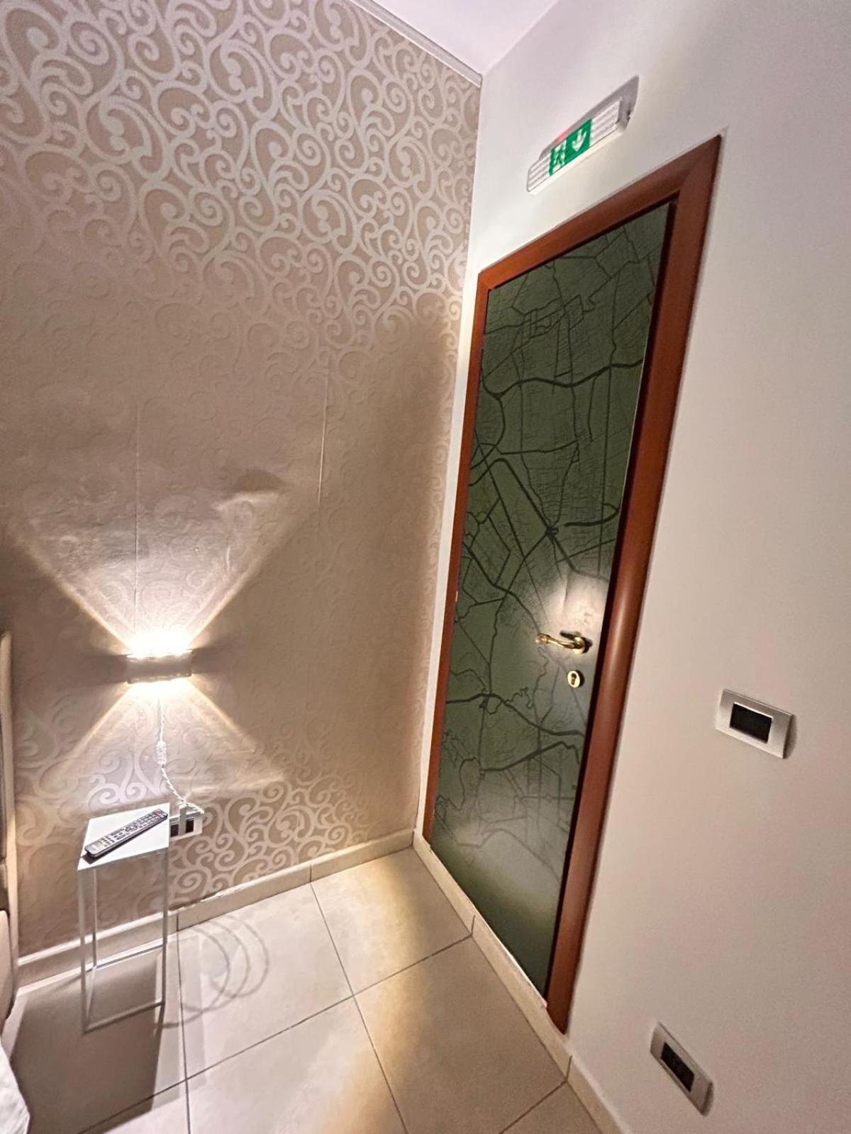 Suite Conte Poderico Naples Exterior photo