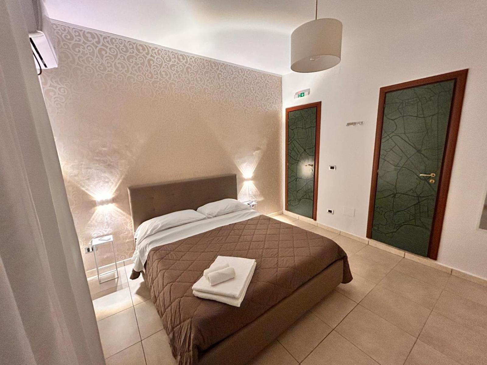 Suite Conte Poderico Naples Exterior photo