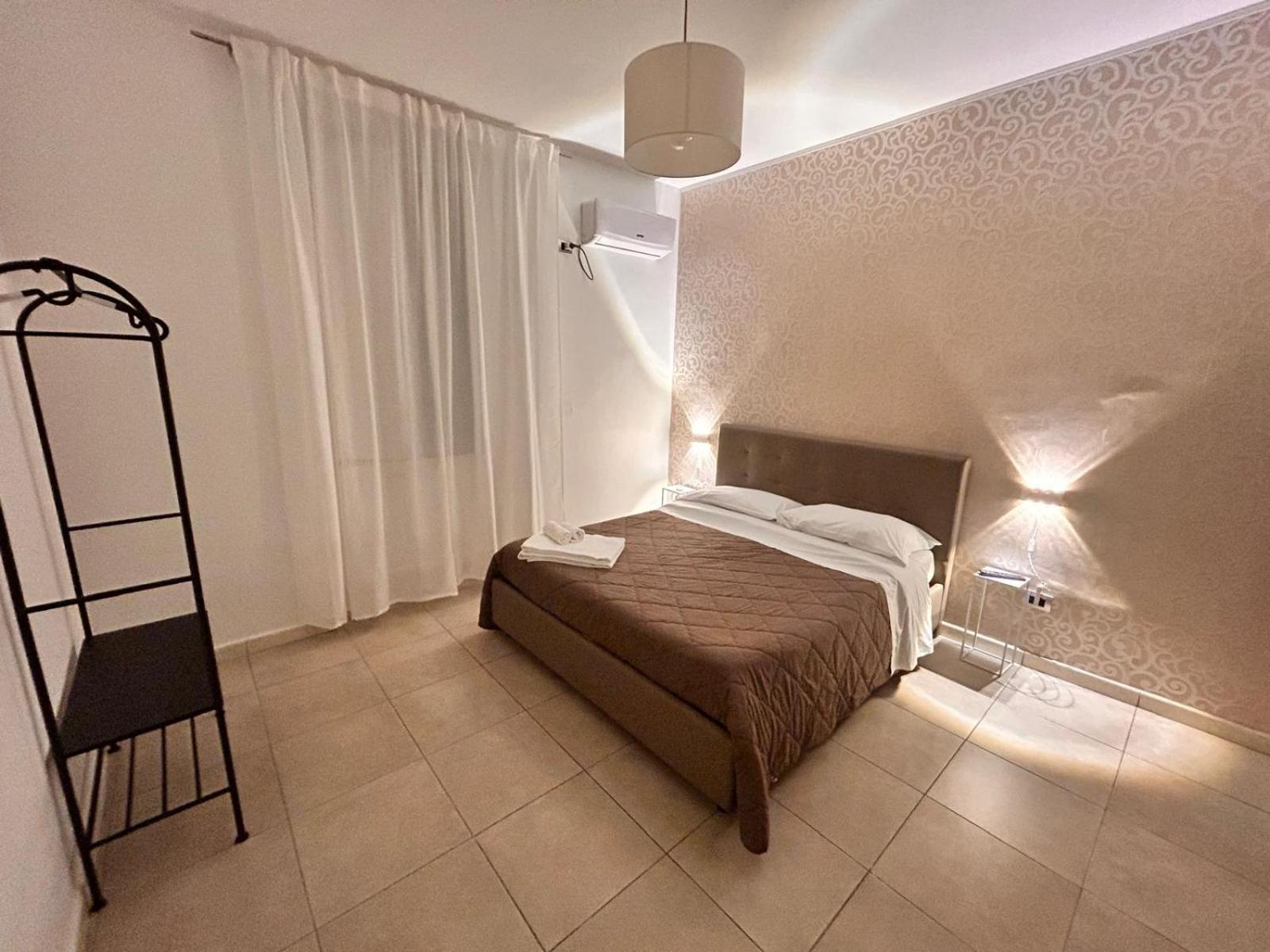 Suite Conte Poderico Naples Exterior photo