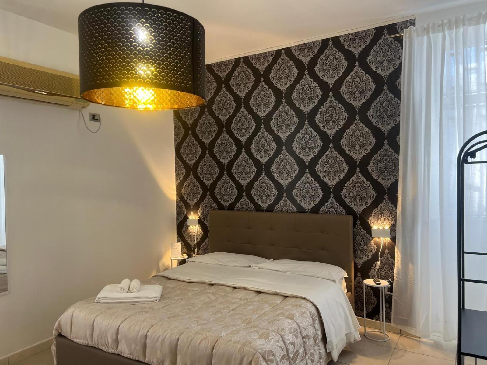 Suite Conte Poderico Naples Exterior photo