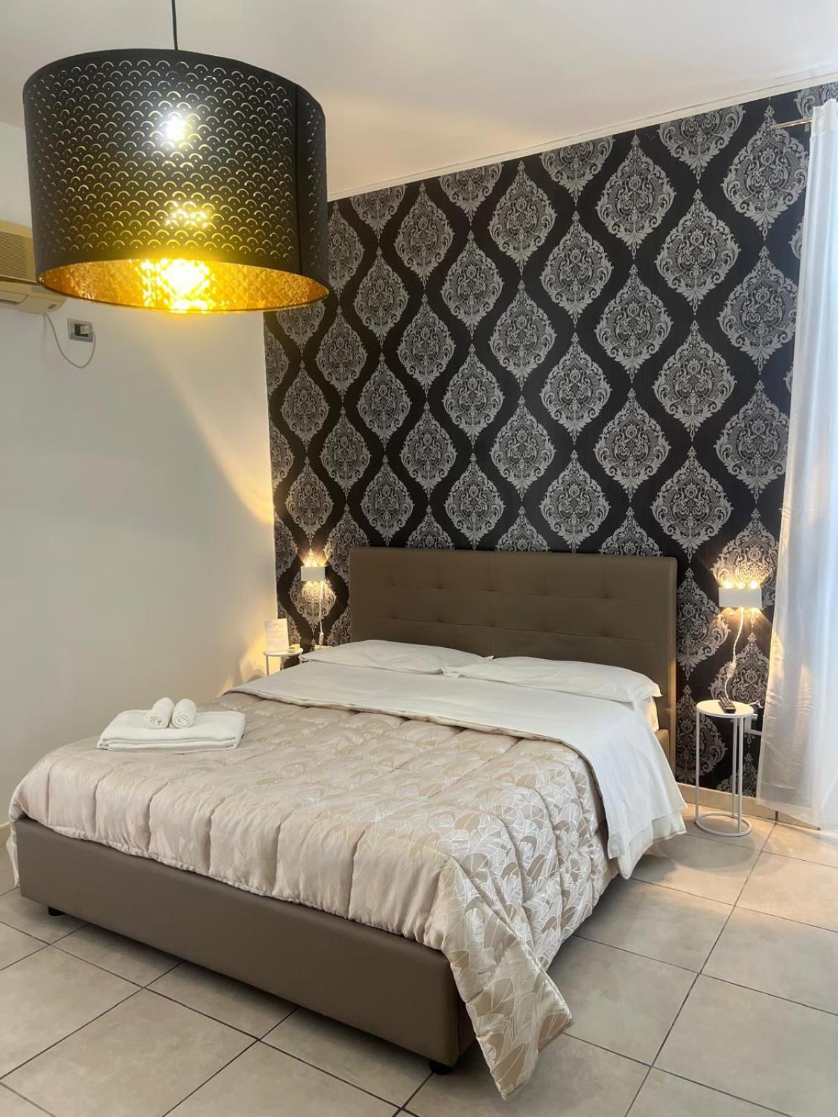 Suite Conte Poderico Naples Exterior photo